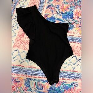 Vestique One Shoulder Black Ruffle Bodysuit
